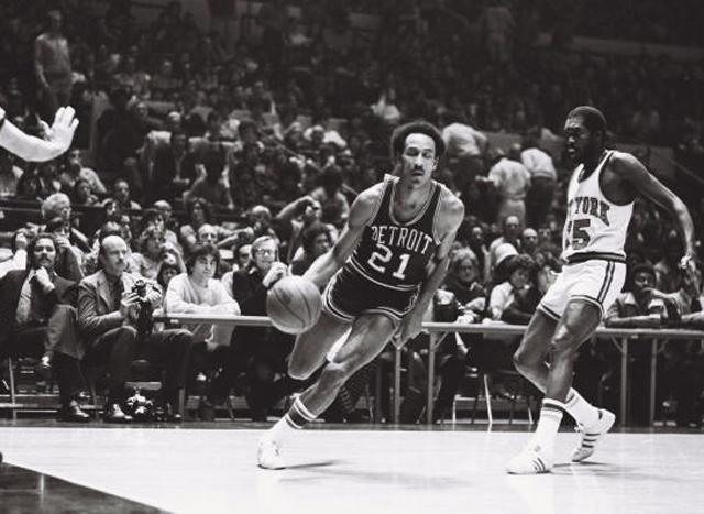 肩负着带领 肩负着带领