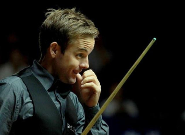 成撞墙配合 成撞墙配合